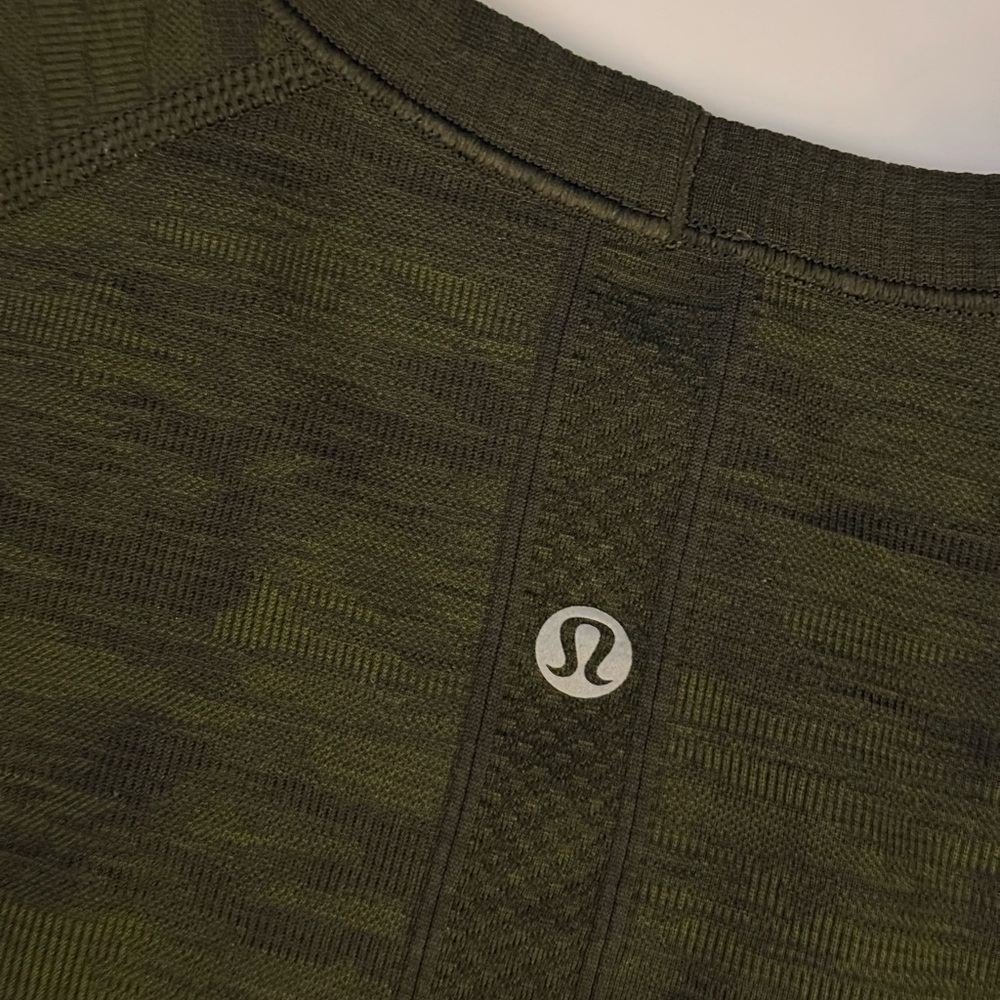 🔥 Lululemon 🍋 Swiftly Tech 2.0 Hip Length Olive Green Long Sleeve Shirt - Picture 5 of 8